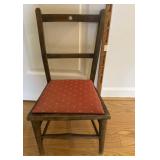 Antique Thumb-Back Childï¿½s Chair