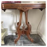 19th Century Walnut Victorian Lamp Table - base