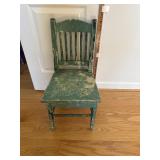 Antique Spindle Back Childï¿½s Chair