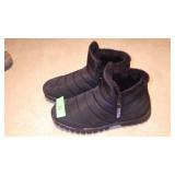MENS MAINSTREAM WINTER BOOTS SIZE 45 (11 1/2) >>>>
