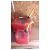 2 GAS CANS (2 GAL. & 5 GAL.)