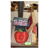 APPLE BIRDHOUSE, BIRD FEEDER, CLOCK & METAL SIGN