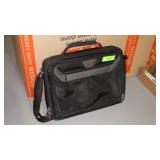 SWISS GEAR LAPTOP CASE