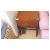 TRUNK STYLE END TABLE W/ STORAGE (MATCHES #180)>>>