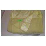 VINTAGE FARIBO WOOL BLANKET W/ SATIN TRIM