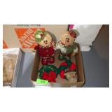 CHRISTMAS DECOR- GINGERBREAD? COUPLE, DOORKNOB>>>