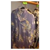 2 TOMMY BAHAMA HAWAIIAN SHIRTS (1) 2XL (1 NO TAG)