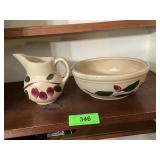 VINTAGE WATT POTTERY RED BUD PITCHER #15 (CHIPS >>