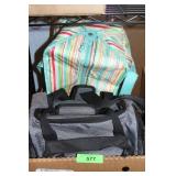 THIRTY ONE INSULATED BAG (LOOSE STITCHES BY >>>>>>