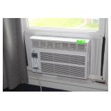 PERFECT AIR WINDOW AIR CONDITIONER (TURNS ON)
