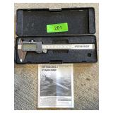 PITTSBURGH DIGITAL CALIPER  (TURNS ON)