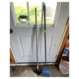 2 ANGLE BROOMS