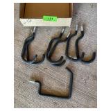 UTILITY HANGER / HOOKS