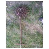 HANDMADE METAL YARD ART FLOWER **BRING HELP** 7