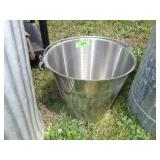STAINLESS STEEL BUCKET