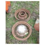 2 VINTAGE STEEL SPOKE RIMS, HUB CAP