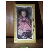 VINTAGE EFFANBEE CORRIER & IVES DOLL 12"