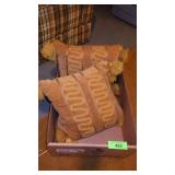 2 VTG LAZY BACK PILLOWS