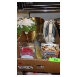 PANASONIC STEAM IRON (TURNS ON), BRASS TRASH CAN,>