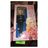 VINTAGE NRFB DOLLY PARTON DOLL 11 1/2" POSEABLE