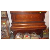 VTG STORY & CLARK PIANO **BRING HELP**