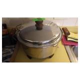 DISCOVERY CONCEPT COOKER (TURNS ON)