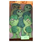VTG JOLLY GREEN GIANT LITTLE SPROUT PLUSH DOLLS