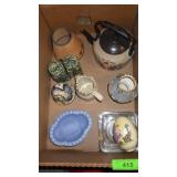 PAINTED CRAZY MOUNTAIN PAINTED TEAPOT, SPONGEWARE>
