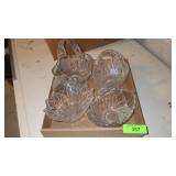 4 GLASS BASKETS