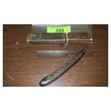 VINTAGE WM. ELLIOT & CO. STRAIGHT RAZOR