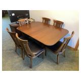 VTG DROPLEAF DINING ROOM TABLE W/ 6 CHAIRS>>>