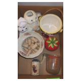 VTG CERAMIC CUSPIDOR, PILLSBURY DOUGHBOY>>>