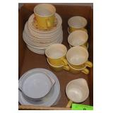 VTG PLATES, CUPS & SAUCERS & BOWLS (USA) *CHIP>>>>