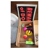 DOG TOYS, DOG BRUSJ, BEWARE OF DOG SIGN