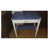 VINTAGE TABLE (SHELF NEEDS GLUED) 30 x 20 x 30