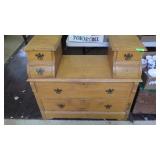 VTG DRESSER 42" X 18" X 35" NO MIRROR, MISSING>>>