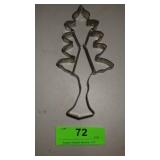 ANTIQUE TIN CHRISTMAS TREE COOKIE CUTTER 6.25"