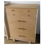 VTG HARMONY HOUSE CHEST OF DRAWERS 32 x 18 x 44