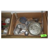 VINTAGE ADVERTISING PIE PANS, JELLO MOLDS, HAND>>>
