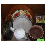 ENAMELWARE COFFEE POT & PANS, TIN PLATES, VINTAGE>