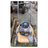 YARD KING PUSH MOWER (PULLS)