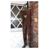 HODGMAN WADERS (L) **NEED CLEANED**