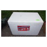 HUSKEE 45 QT. FOAM ICE CHEST