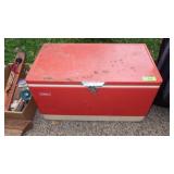 VINTAGE METAL COLEMAN COOLER