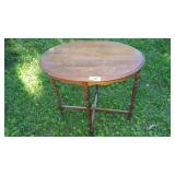 VINTAGE LAMP TABLE 30 x 21 x 28