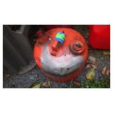 2 1/2 GALLON METAL GAS CAN (SOME GAS) USE AT OWN>>
