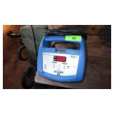 SCHUMACHER SPEED CHARGER (TURNS ON )