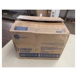 BOX OF PLASTIC KNIVES