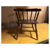 CHILDRENS CHAIR