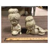 LOT OF 2 FIGURINES